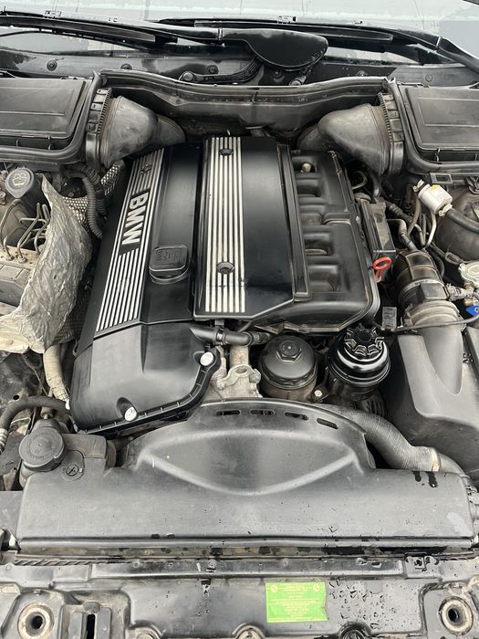 Продам бмв е39 525і