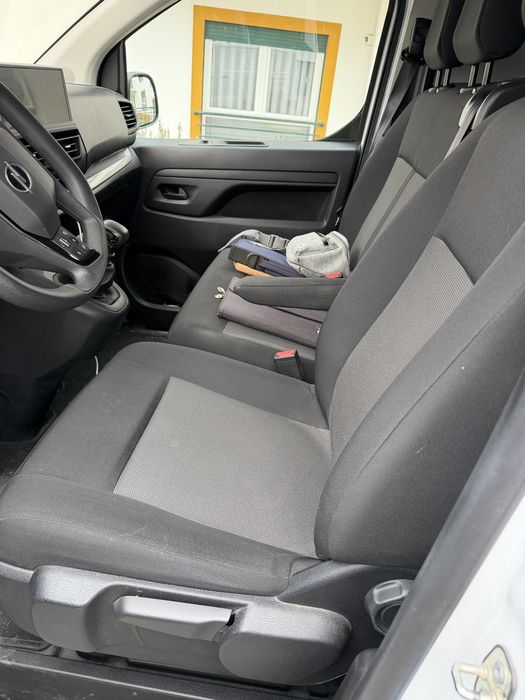 Opel Vivaro 2024 Full Led 1,5Blue Hdi