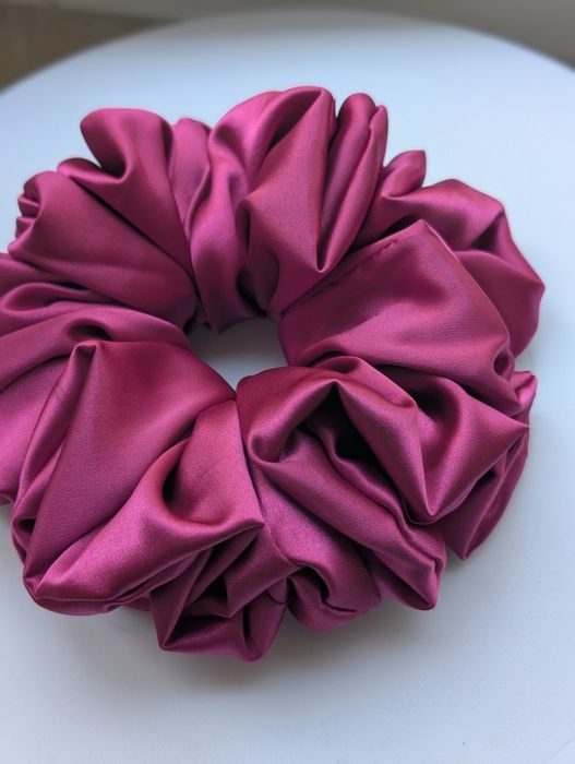 Satynowa scrunchie L