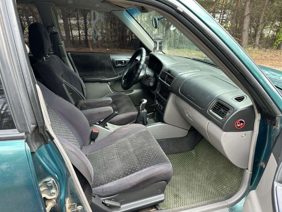 SUBARU Forester.