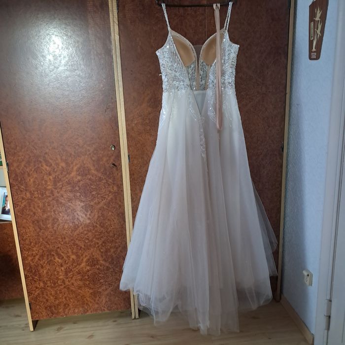 Suknia ślubna elegancja