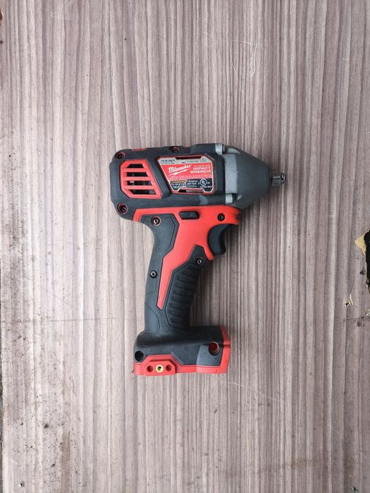 Milwaukee 2658 гайковерт 3/8 дюйма