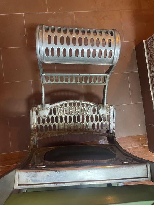 Cadeira de barbeiro antiga