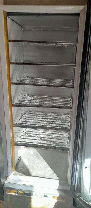 Congelador Vertical - Muita arrumação