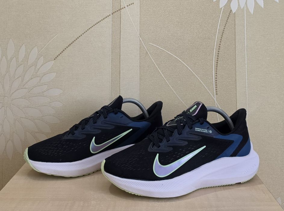 Чоловічі кросівки Nike Zoom Winflo 7 оригінал розмір 41