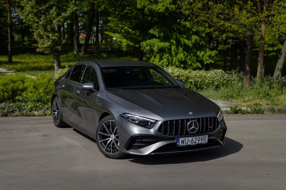 Wypożyczalnia aut wynajem Aud RS Mercedes amg mustang porsche do ślubu