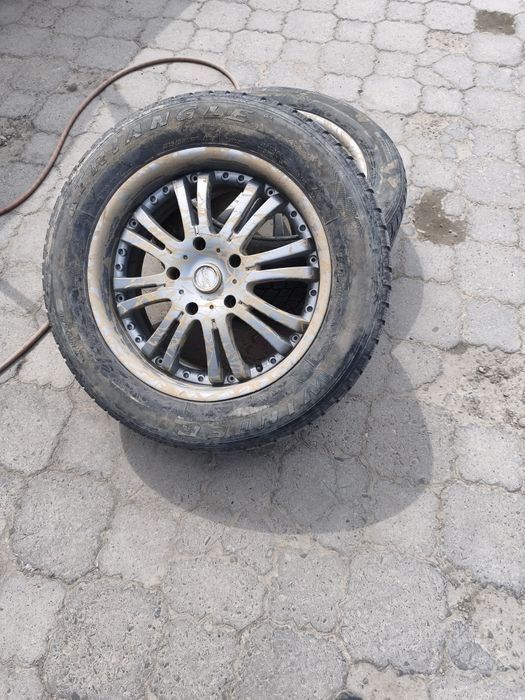 Диски з шинами R20. Стояли на Тойоті ланд крузер 100