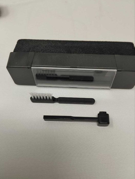 Щітки для догляду за вініловими платівками