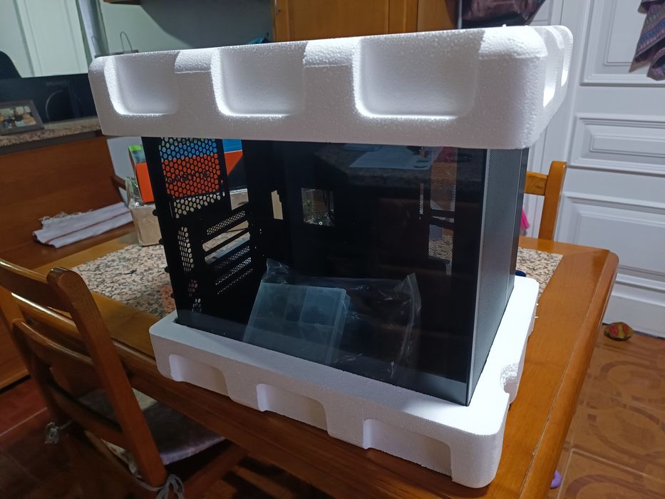 Caixa PC Lian LI o11 mini AIR