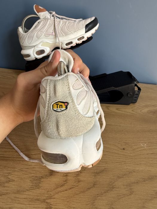 Кросівки Nike Air Max Plus TN, розмір 40 (25,5 см устілка), оригінал