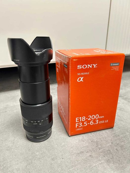 Zestaw Aparat Sony A6300, Sony 18-200, Sigma 16