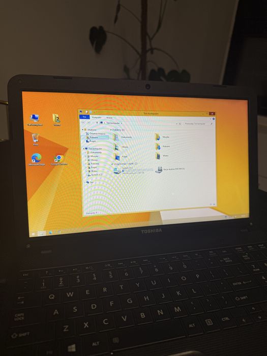 Toshiba Satellite C855d-S5196 15,6’ 500GB oryginalny Windows