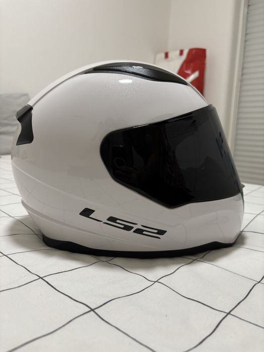 Capacete de mota.