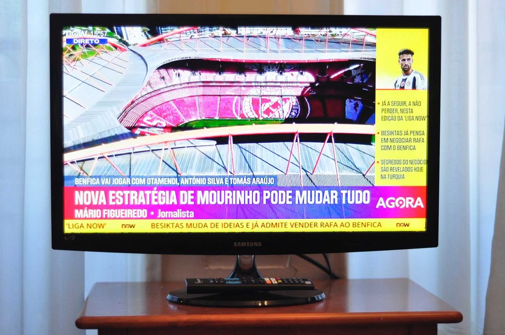 televisão / monitor led Samsung 27 polegadas em excelente estado