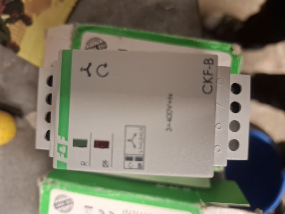 Diody kontrolne zaniku i kolejnosci faz 2SZT