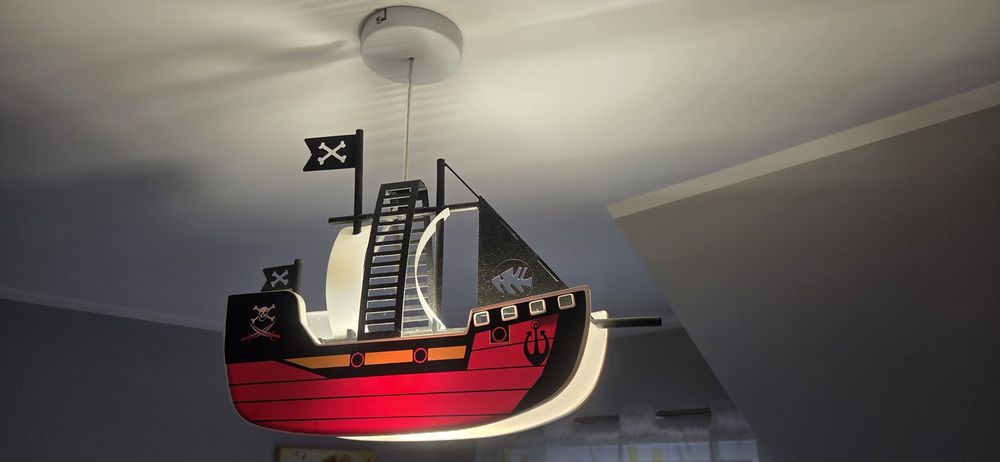 Lampa dziecięca sufitowa statek pirack