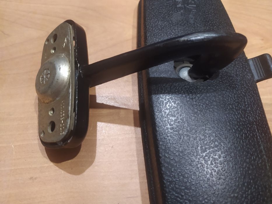 Зеркало заднього виду