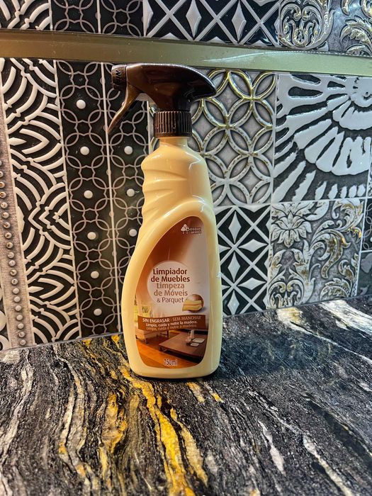Limpiador de Muebles. Środek do czyszczenia mebli i parkietu z pistoletem 750ml.Bosque Verde