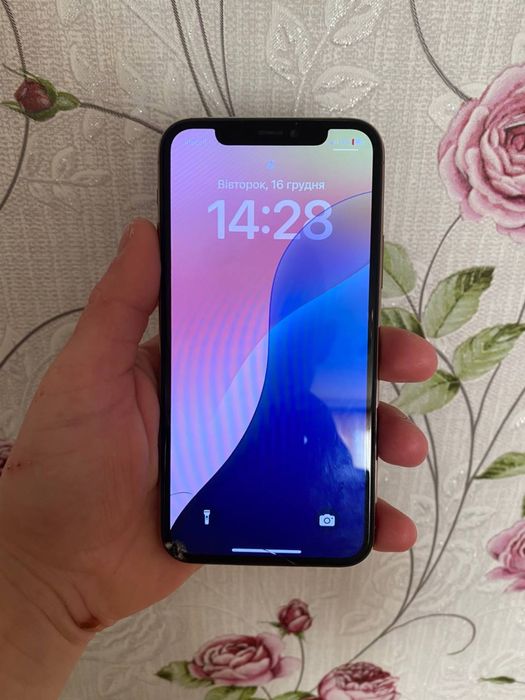 Продам Айфон 11 про