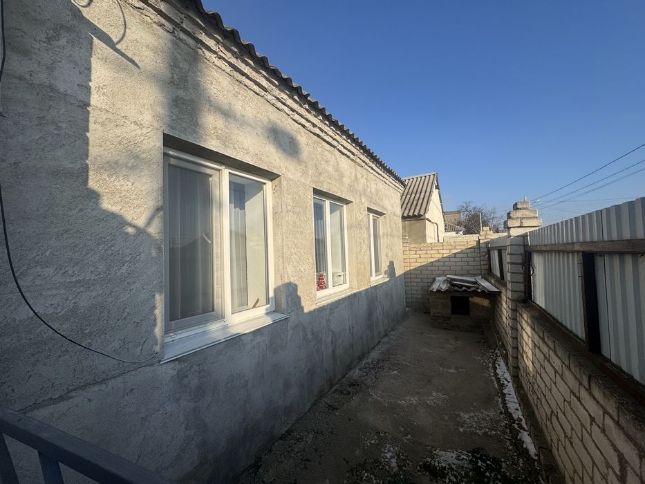 Продам будинок. Свій двір!!