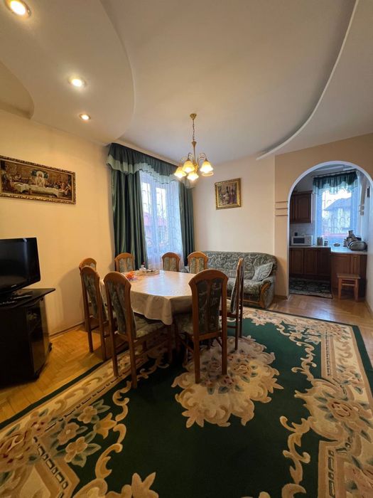 Будинок під Бізнес 468м2 з ділянкою 10сот Луцьк