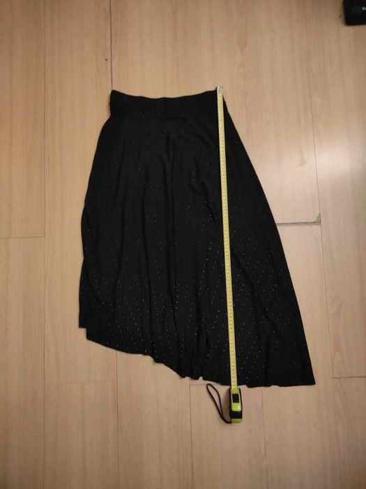 Saia midi preta com strass da Bershka (tamanho M)