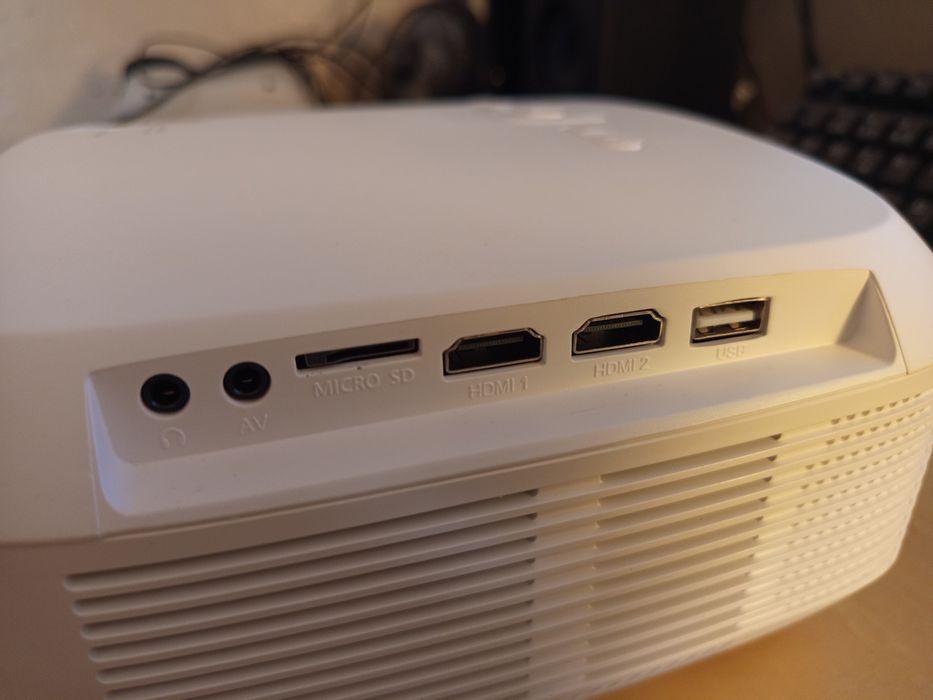Projetor Prixton Picasso P50 Full HD Ecrã de 30 ate 210 Polegadas Como Novo Na Caixa