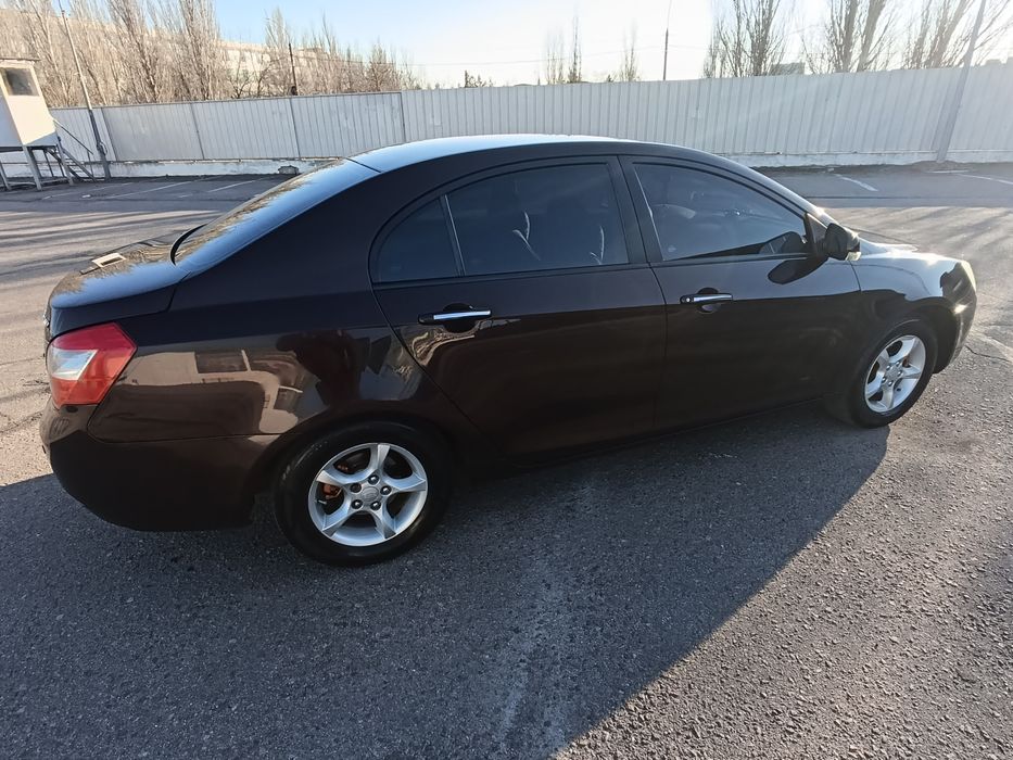 Geely Emgrand ec7 2011