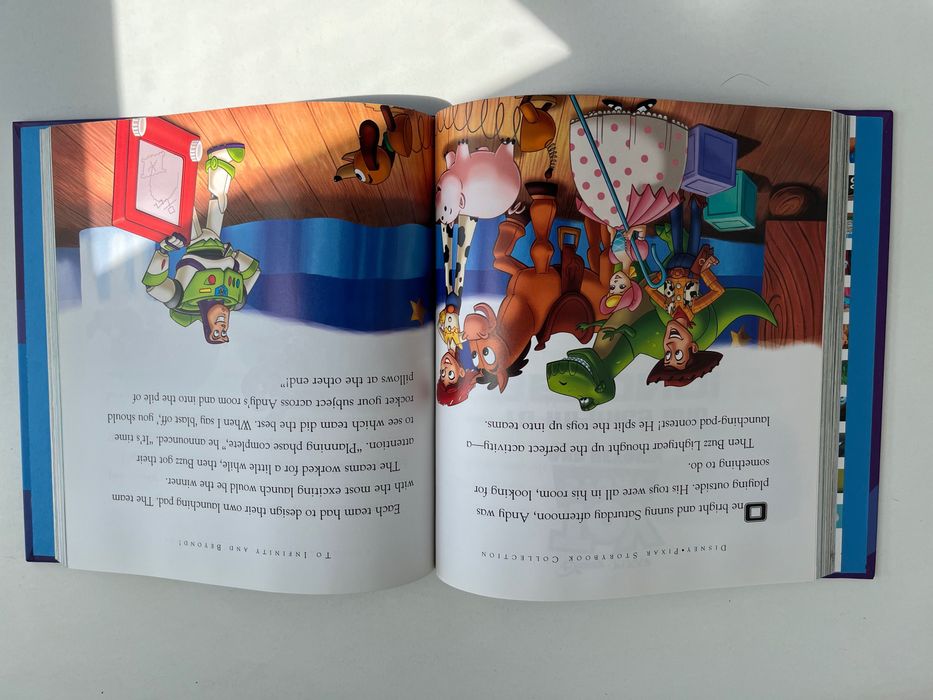 Disney storybook collection, книга історій героїв Дісней англ мовою