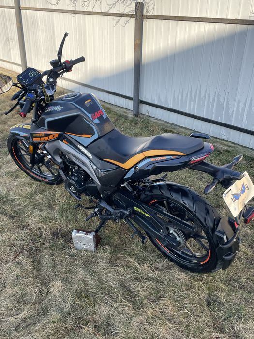 Продається Musstang st200