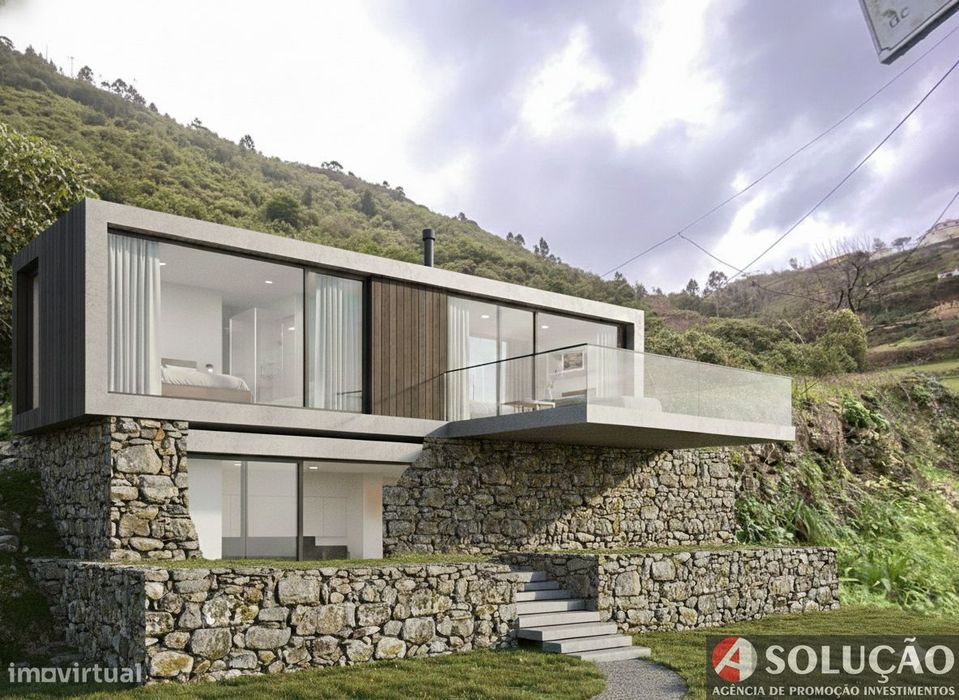 Moradia + terrenos rusticos