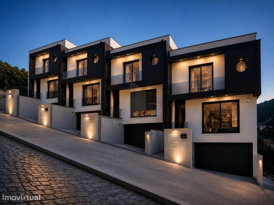 Viva Acima de Tudo: Moradia T3 com Magnífico Terraço Panorâmico