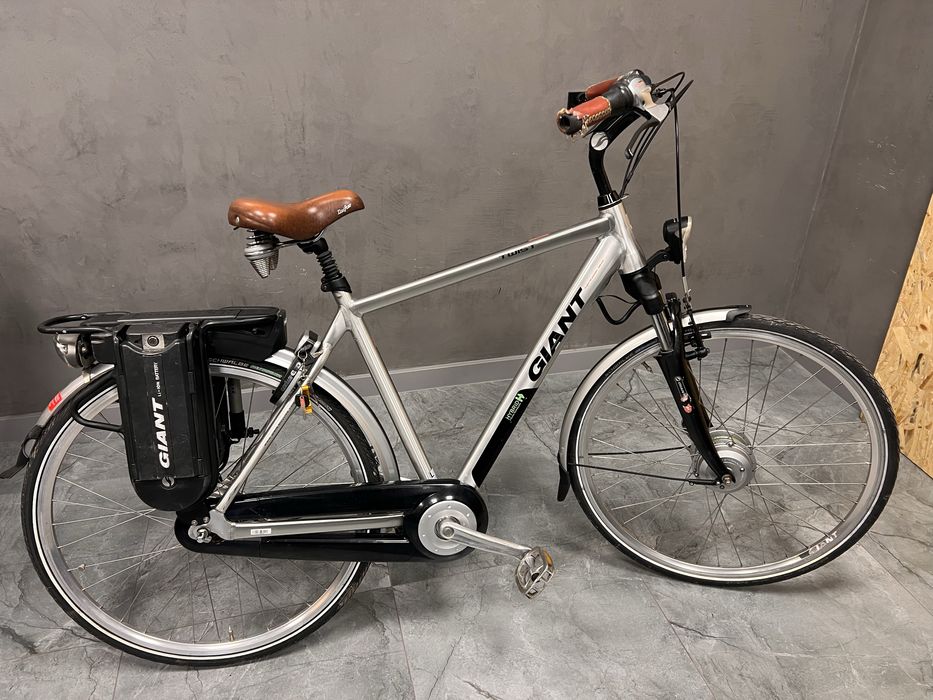 Rower elektryczny GIANT TWIST HYBRID 36V na dwie baterie NEXUS 8 /A