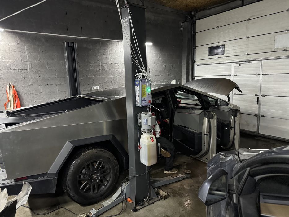 Tesla Service Ремонт Діагностика