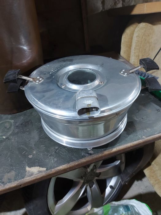 Nowy prodiz na porcelanowych nogach