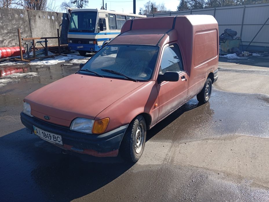 Продам Ford  CourIer