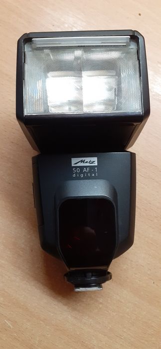 Вспышка Metz-50-1 для Canon