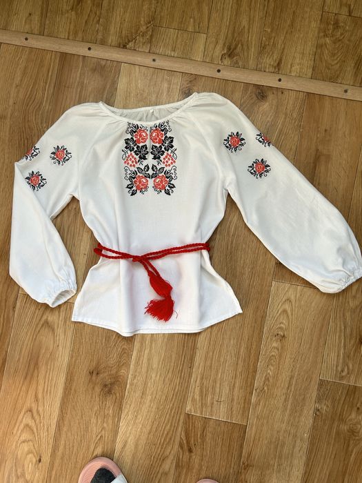 Вишиванка для дівчинки