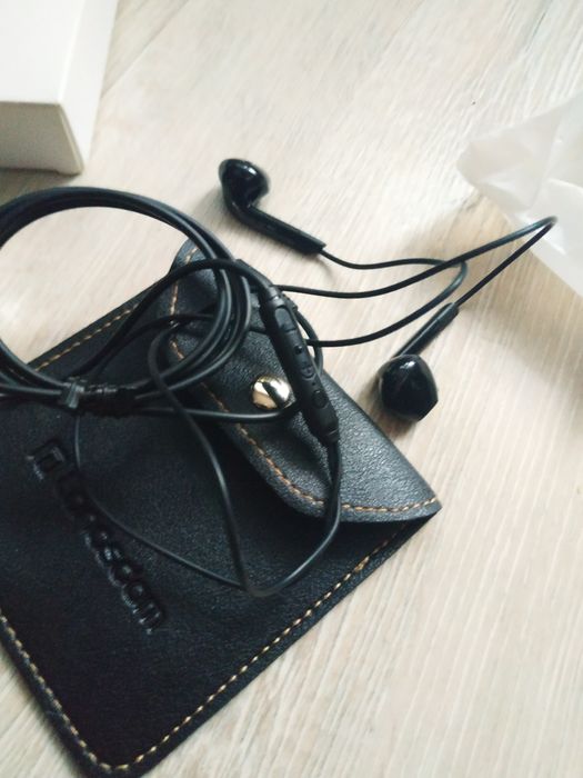 Провідні наушники для телефона Андроїд чи кнопкового мобільного 3.5 мм