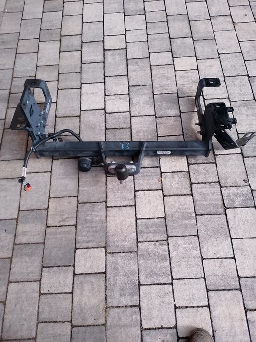 Sprzedam hak holowniczy Reno master 3;4