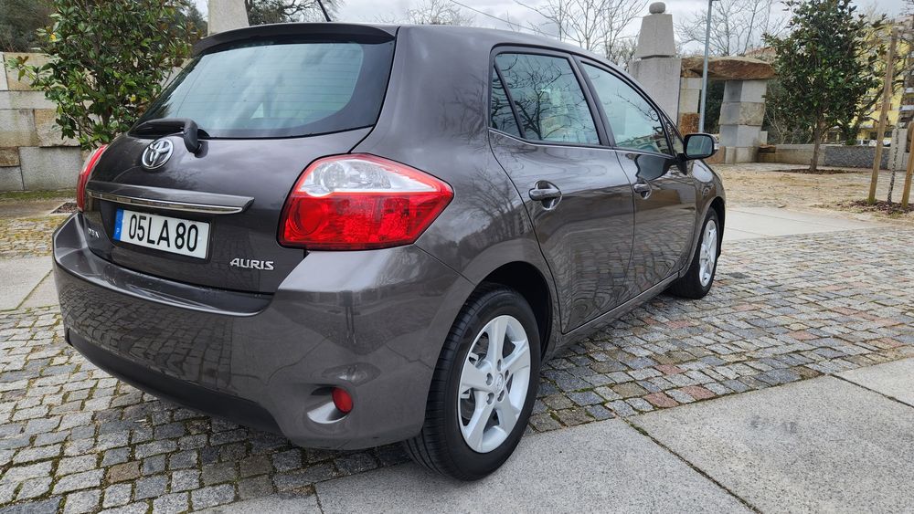 Toyota Auris 1.33 VVTI  190.000 kms