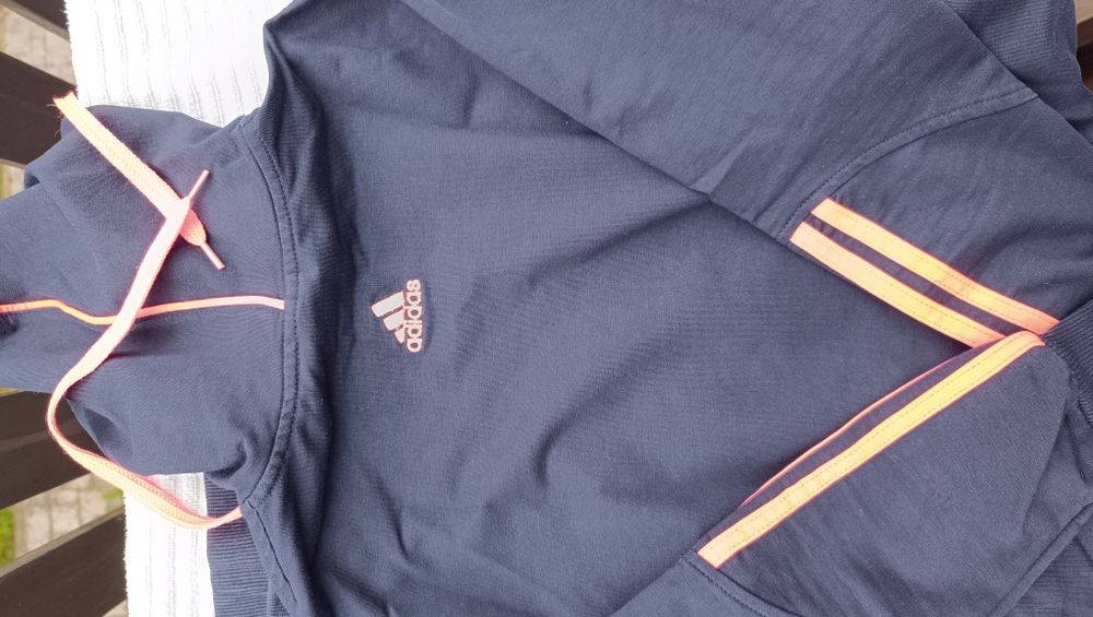 Dres Adidas, super stan!