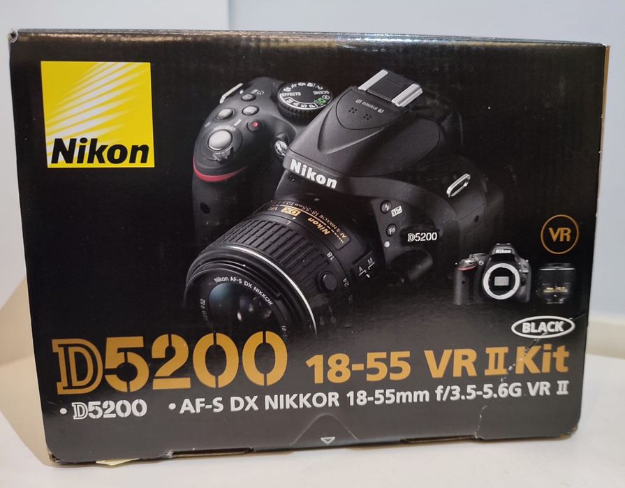 Nikon D5200 Reflex Camera 18–55 mm VR II Kit + Carry Bag64354157356034122