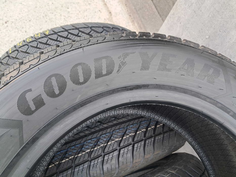 Резина зима НОВА Good Year 205/65 R16 Ultra Grip 8 Performance *