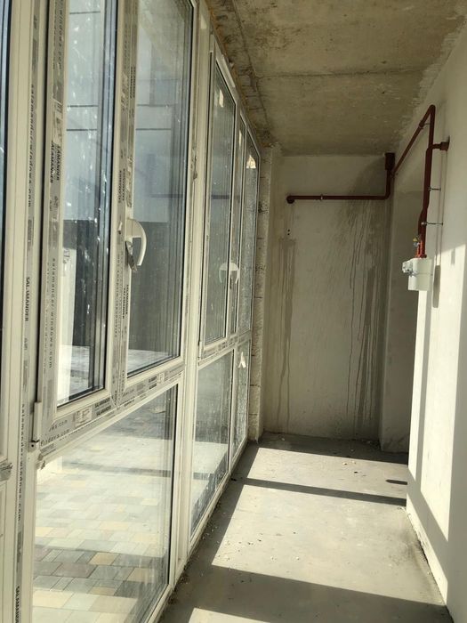 Продам 2 з кімнатну квартиру площею 64 м2 , будинок зданий