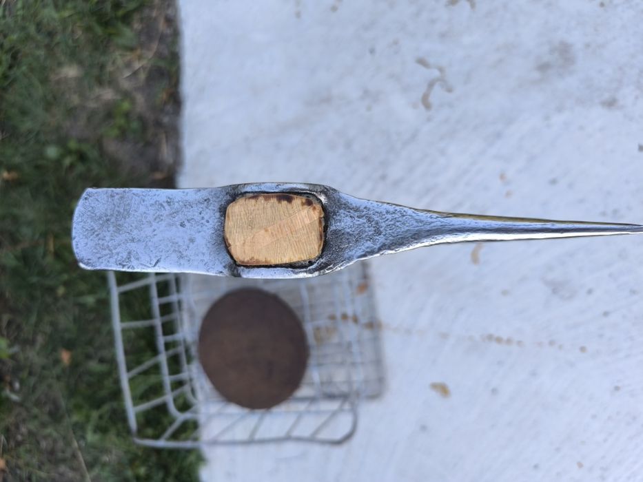 Топор сокира , колун  кована