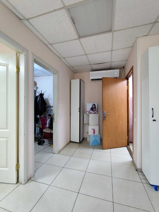 Продам окрему будівлю на просп. Тракторобудівників, 107г, м. Харків