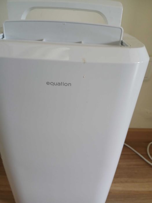 Desumidificador Equation 10 Litros - como novo