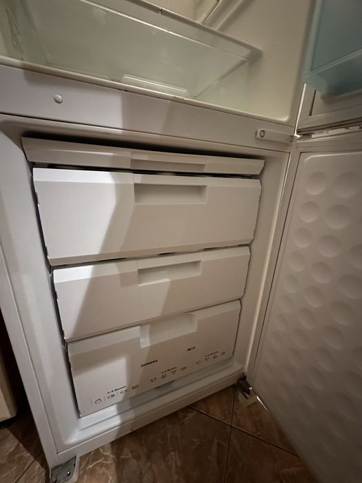 Lodówka z zamrażalnikiem dobry stan używana