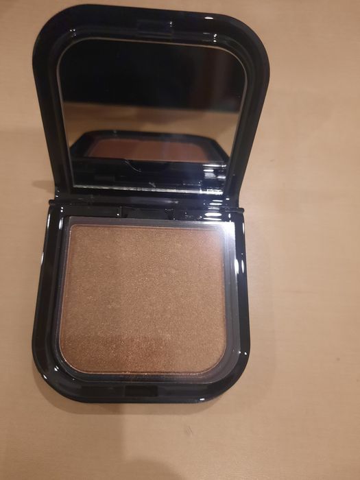 Iluminador bronze Make B.64283713669249122